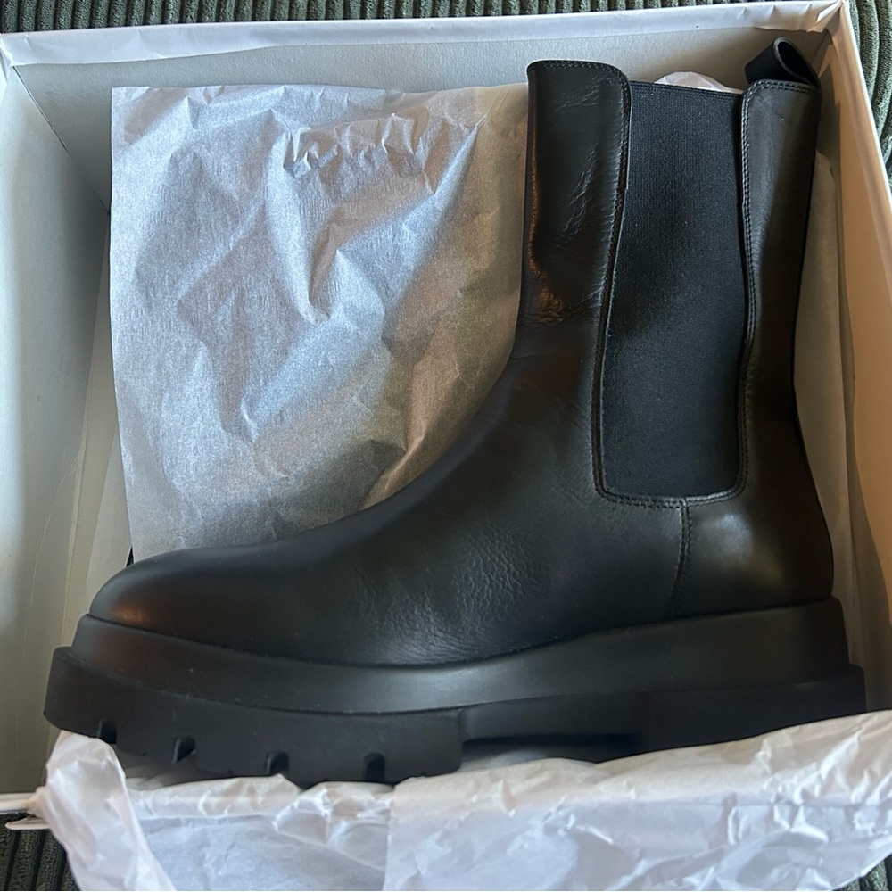 NEW La Canadienne - Brayden [Black] - Women’s 11M/41